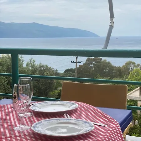 Semesterbostad Pararse Vlorë