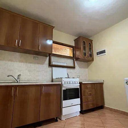 Pararse * Vlorë